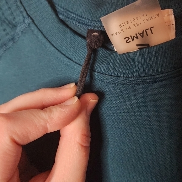 Second Skin Long‎ Sleeve Athletic Workout Top, Teal Blue, Women's Small (NWOT) - Picture 4 of 10
